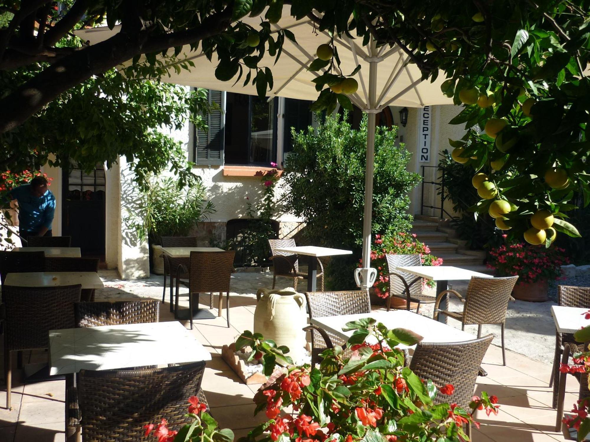 Hotel La Marjolaine Juan-les-Pins Exterior foto